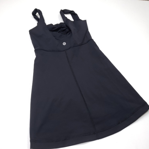 Lululemon black sz2 ruched front built in bra - Picture 6 of 9